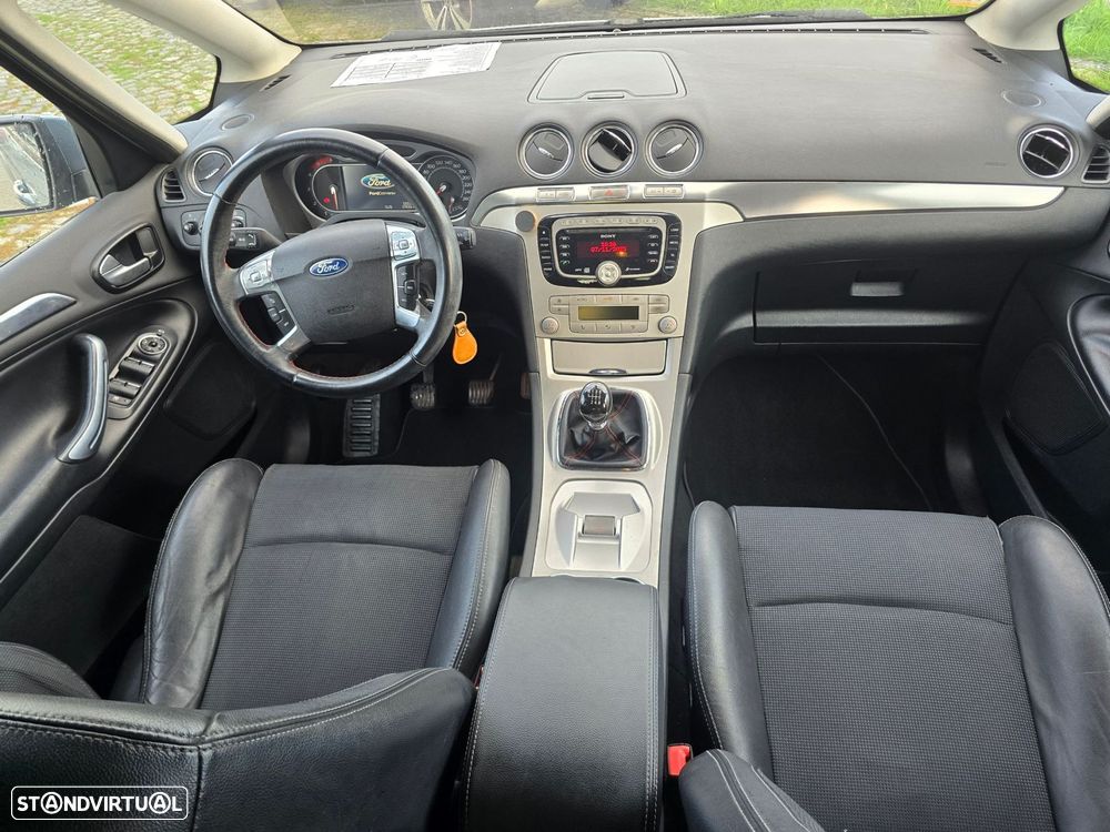 Ford S-Max 1.8 TDCi Titanium 7L - 26