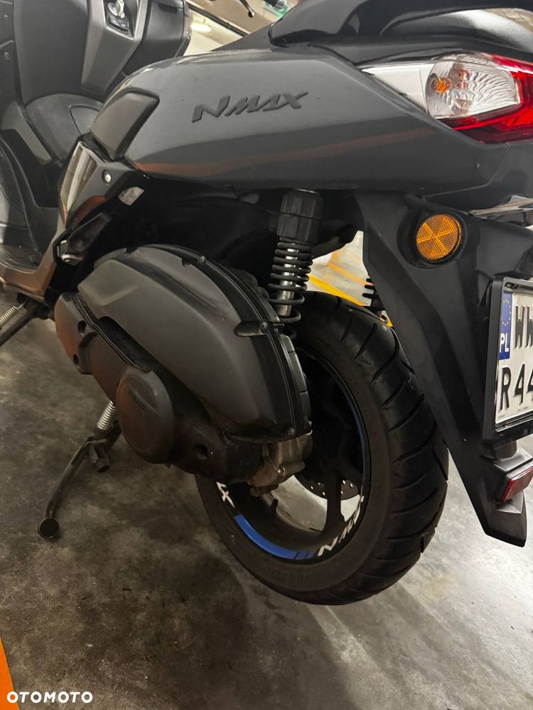 Yamaha NMAX - 4
