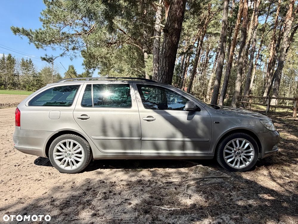 Skoda Octavia 1.8 TSI L&K DSG - 6