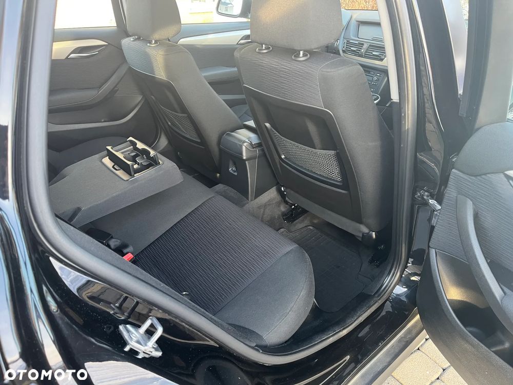 BMW X1 xDrive18d - 13