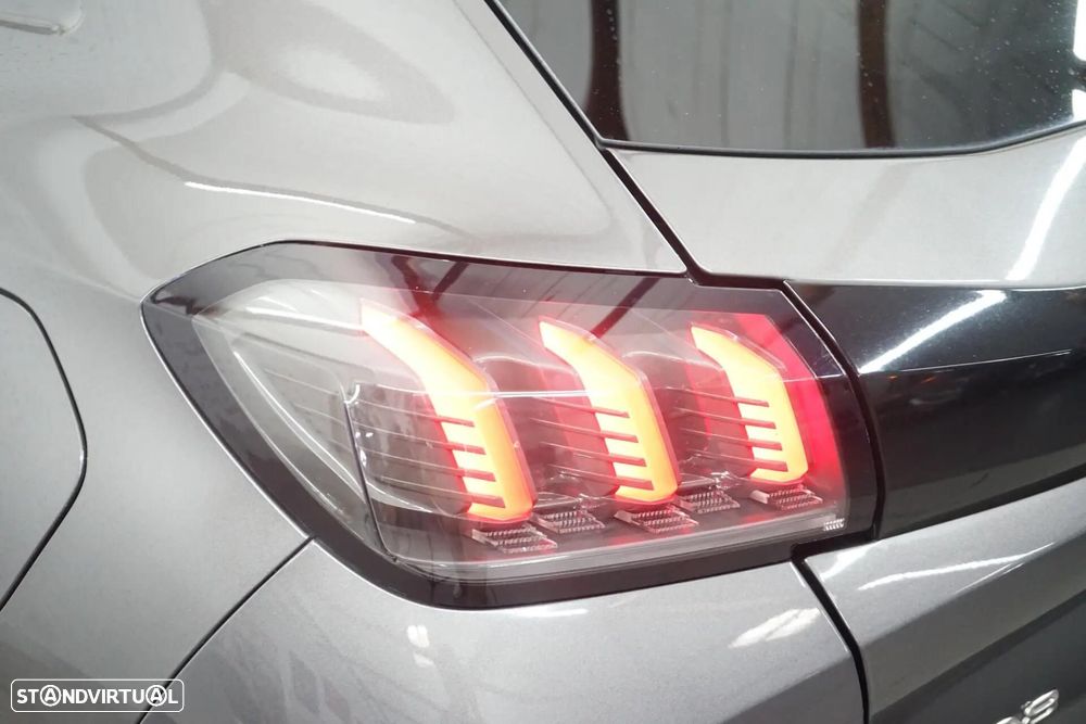 Peugeot 208 1.2 PureTech Allure - 13