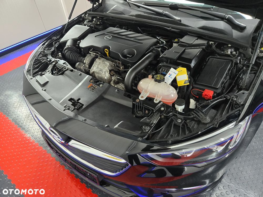 Opel Insignia 2.0 CDTI 4x4 GSi S&S - 36