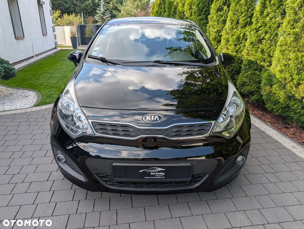 Kia Rio - 32