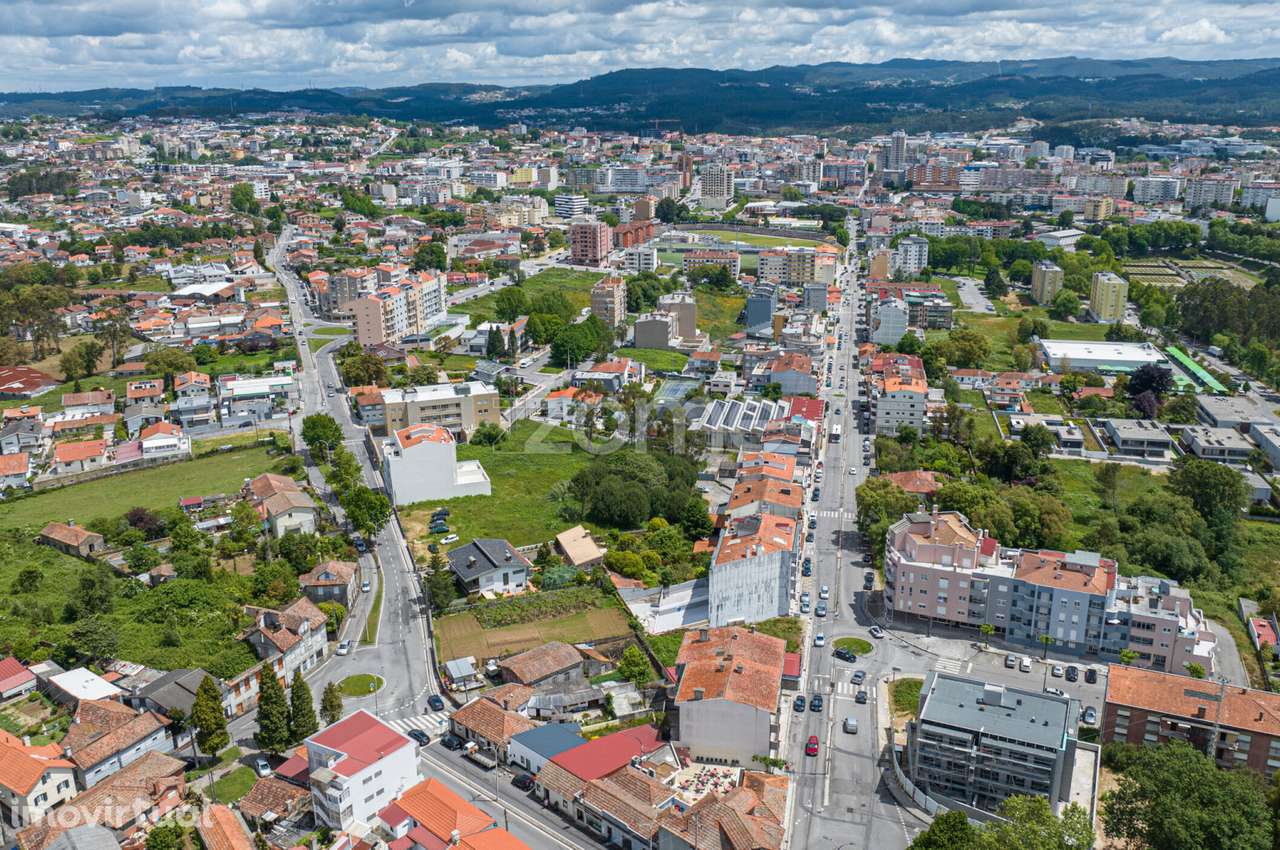 Terreno com capacidade construtiva no centro de São João da Madeira - Grande imagem: 3/14