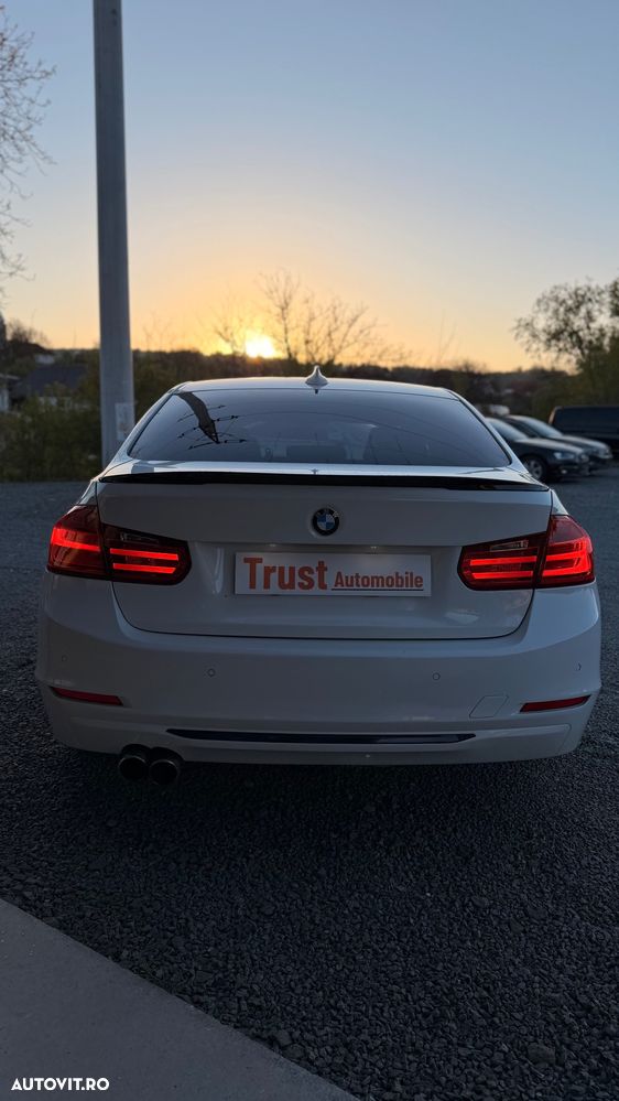BMW Seria 3 320d Aut. Sport Line - 21