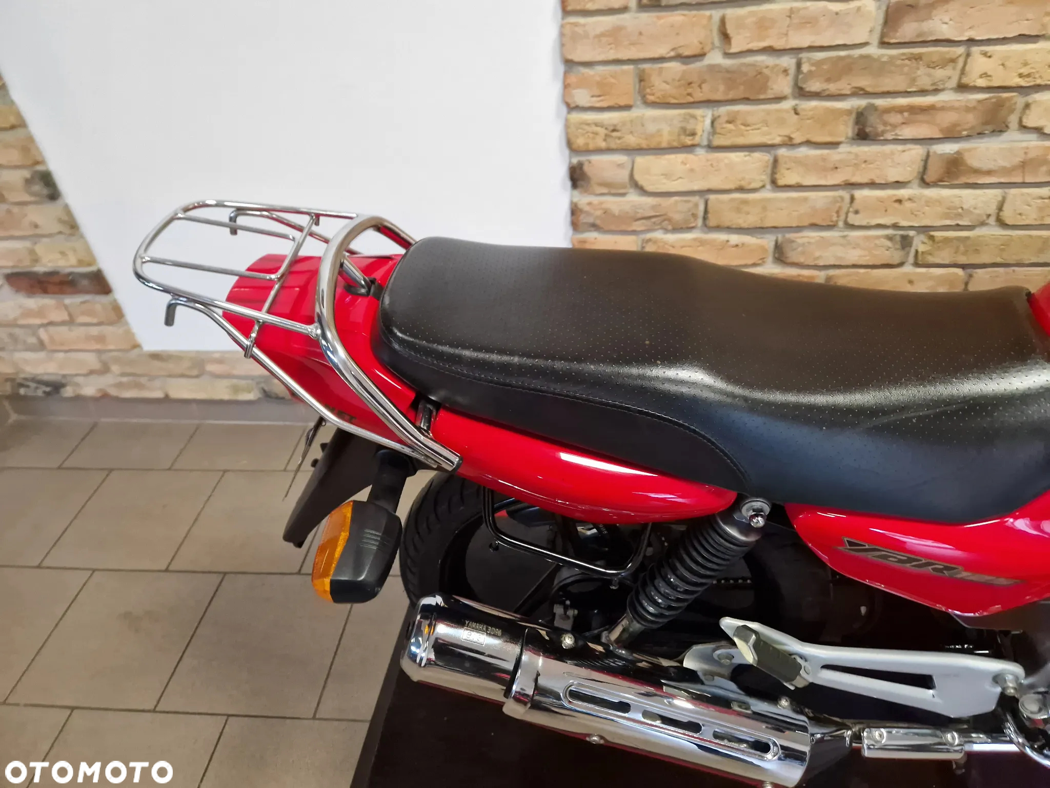 Yamaha YBR - 27