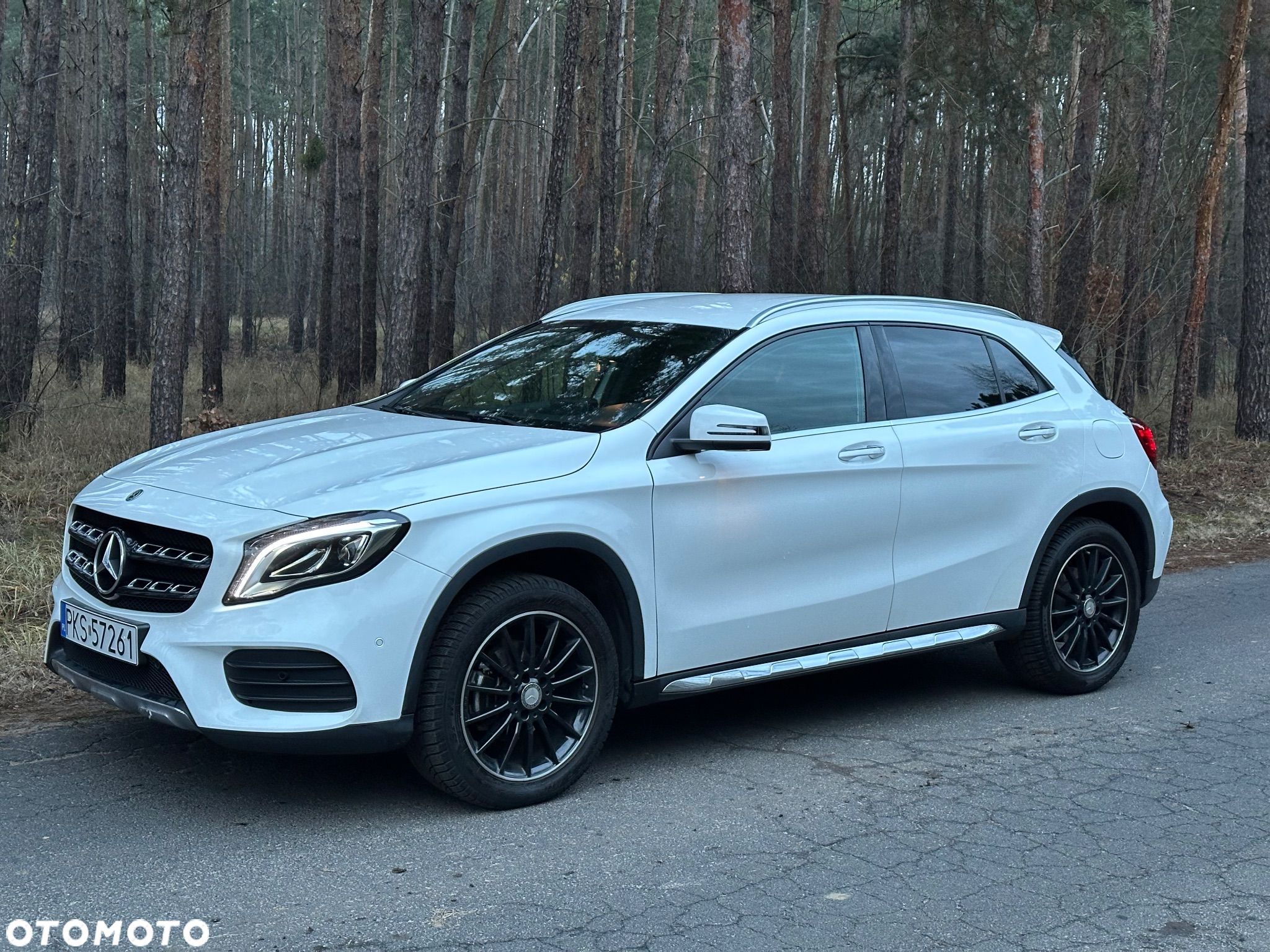 Mercedes-Benz GLA 200 7G-DCT AMG Line - 1
