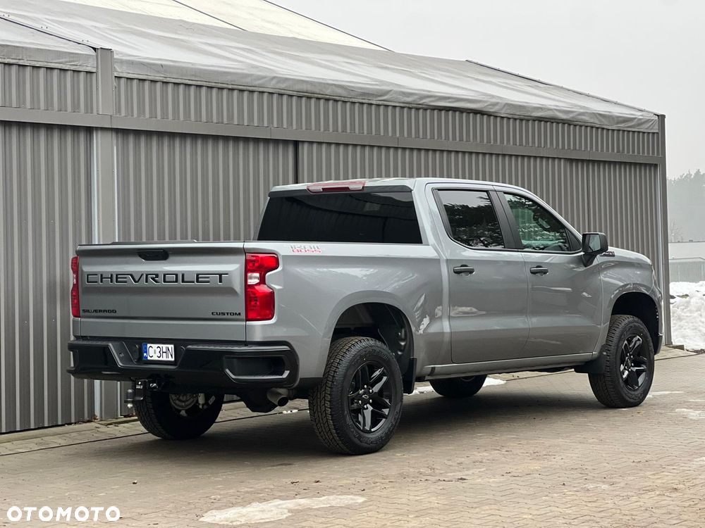 Chevrolet Silverado - 5