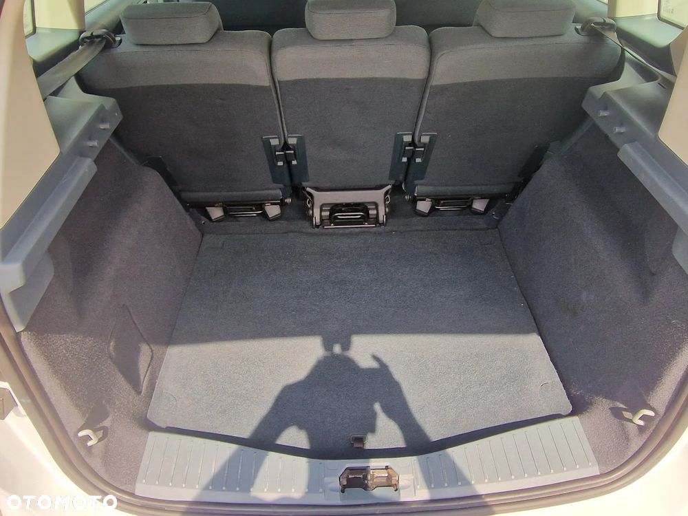 Ford C-MAX 1.6 TDCi Start-Stop-System Titanium - 24
