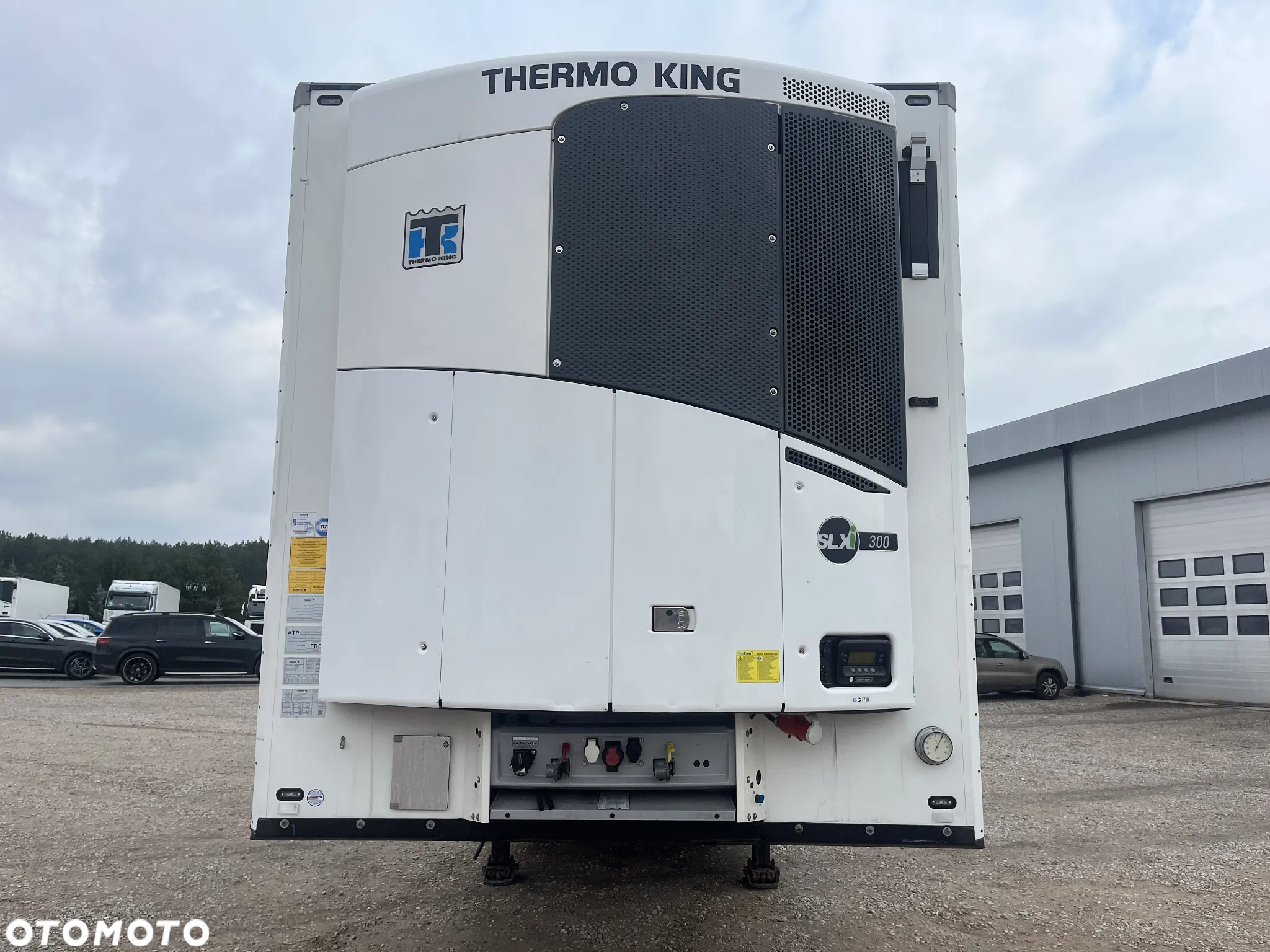 Schmitz Cargobull SKO - 8