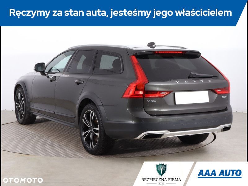 Volvo V90 Cross Country - 6
