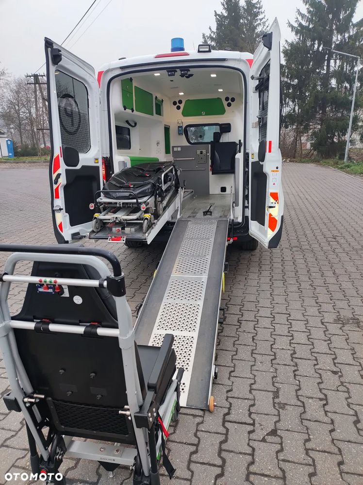 Ford Transit Karetka Ambulans - 13