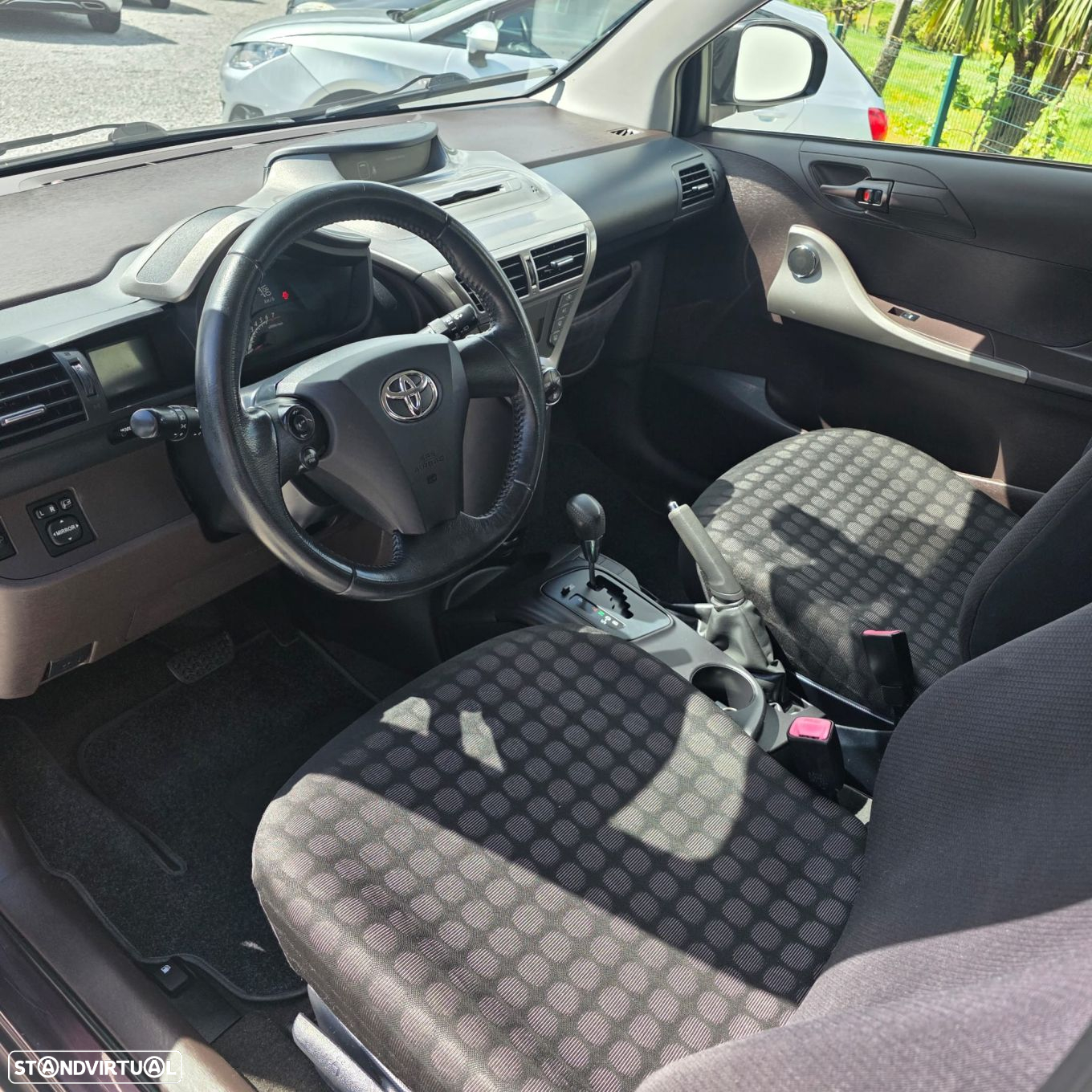 Toyota iQ 1.0 VVT-i 2 MultiDrive - 5
