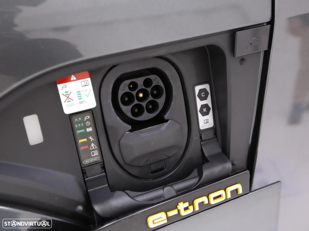 Audi e-tron 55 quattro S line - 15