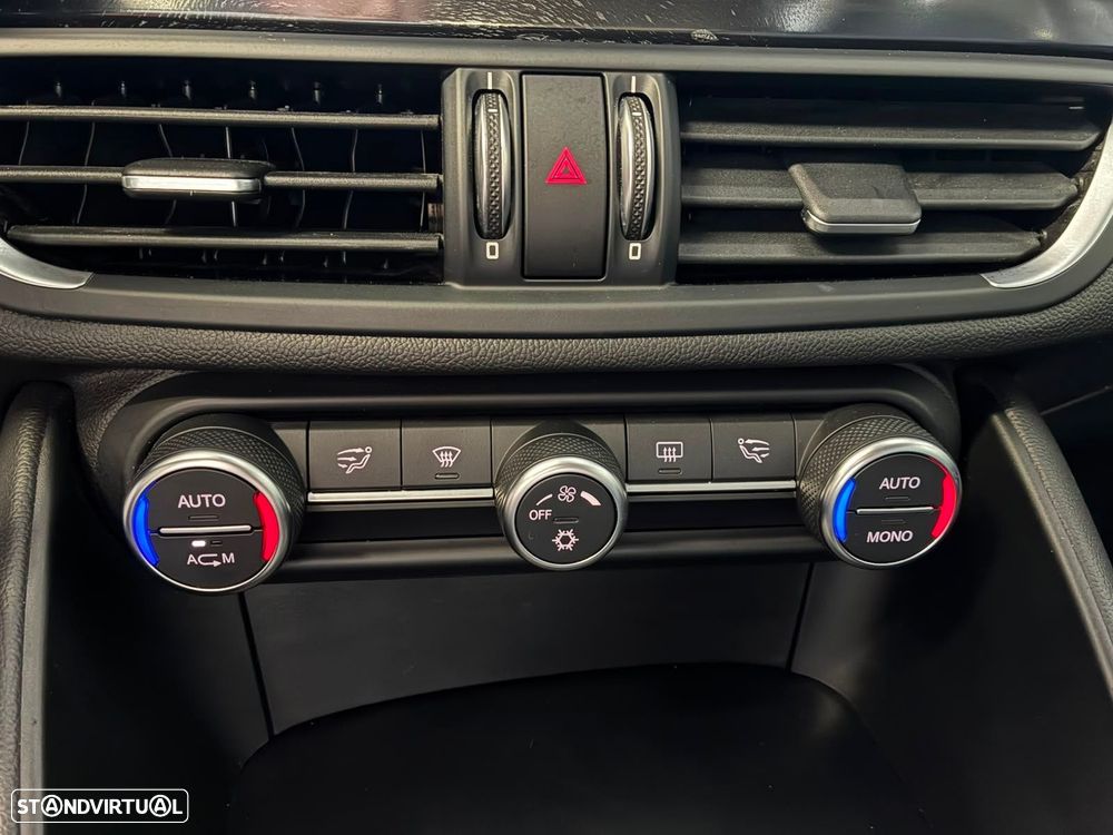 Alfa Romeo Giulia 2.2 D Super AT8 - 28