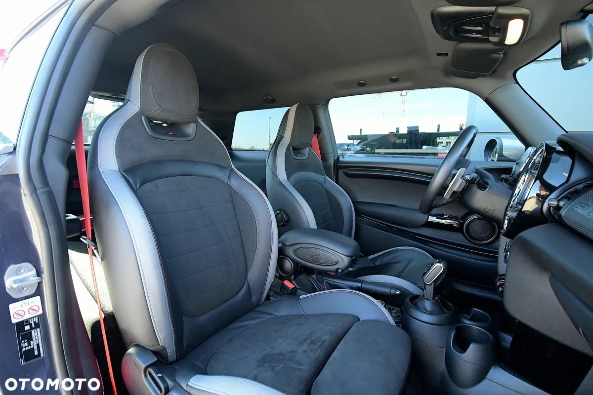 MINI John Cooper Works ALL4 sport - 31