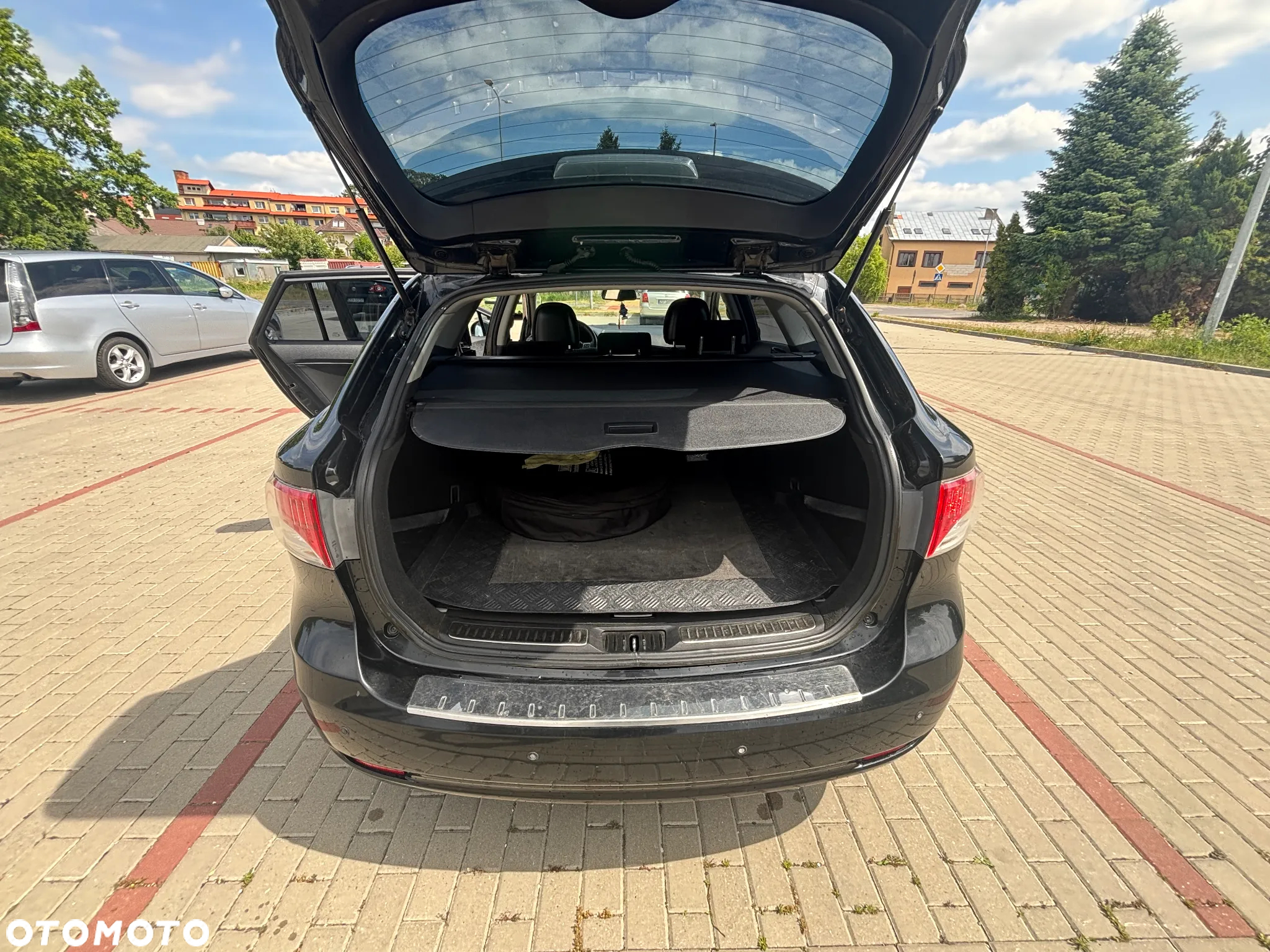 Toyota Avensis 1.8 Luna EU5 - 13