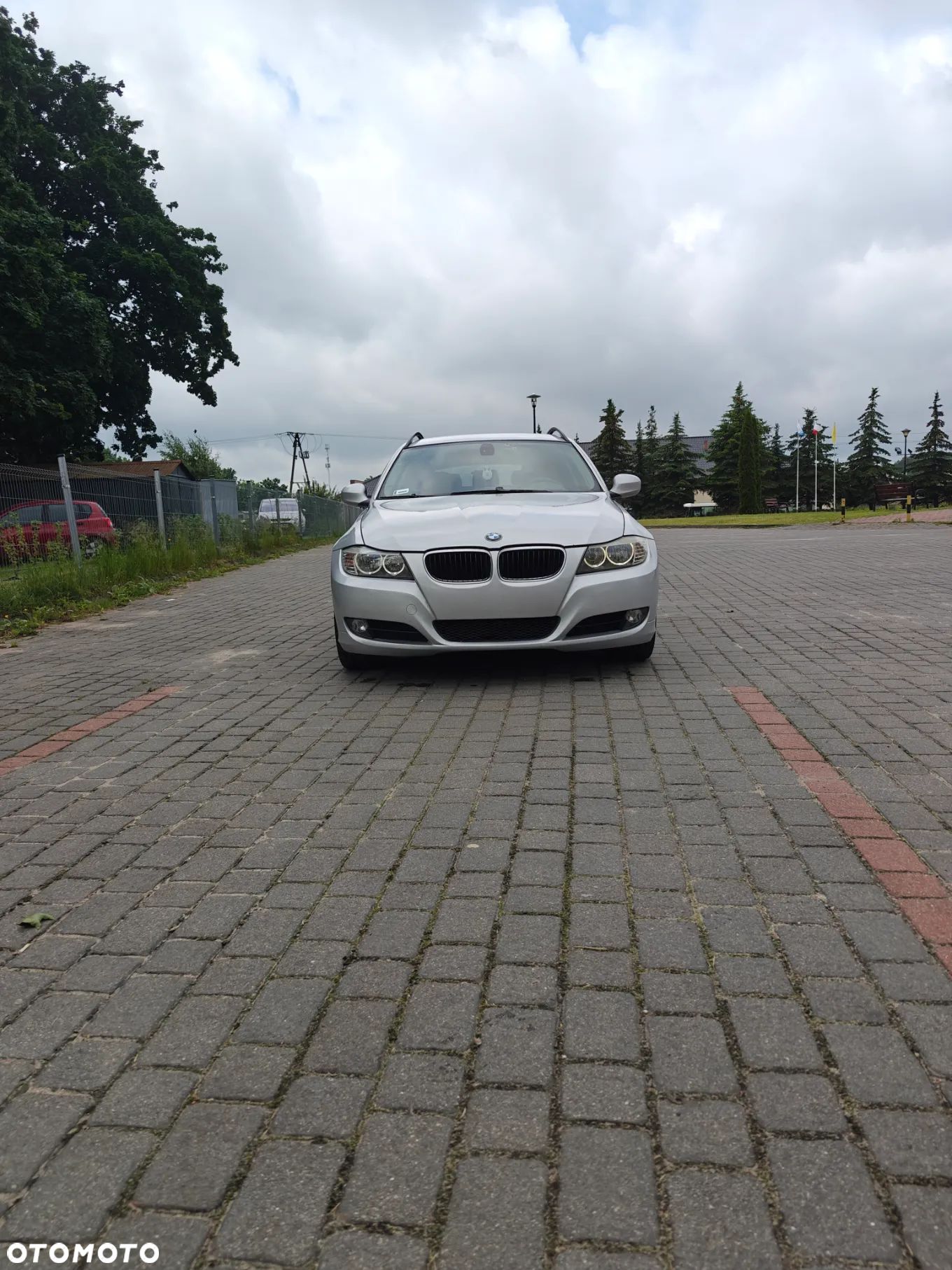 BMW Seria 3 318d - 1