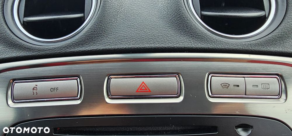Ford Mondeo 2.0 EcoBoost Trend - 32