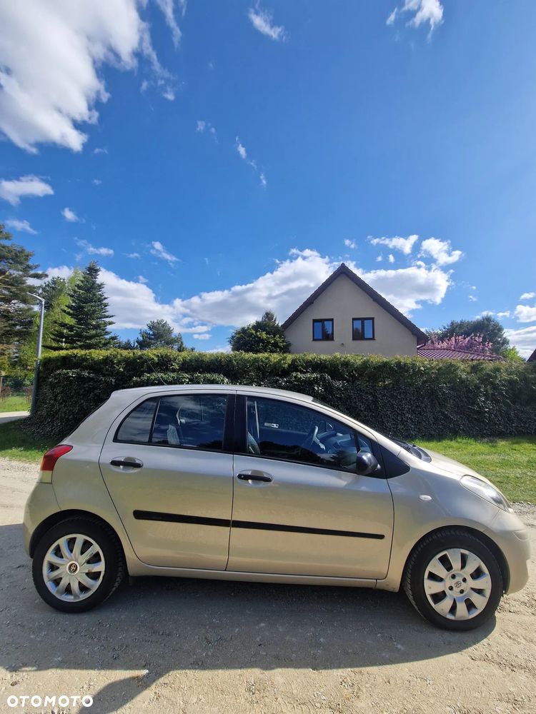 Toyota Yaris 1.33 2010 - 2
