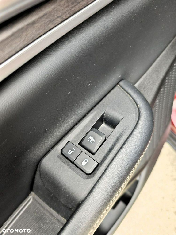 Jeep Grand Cherokee - 30