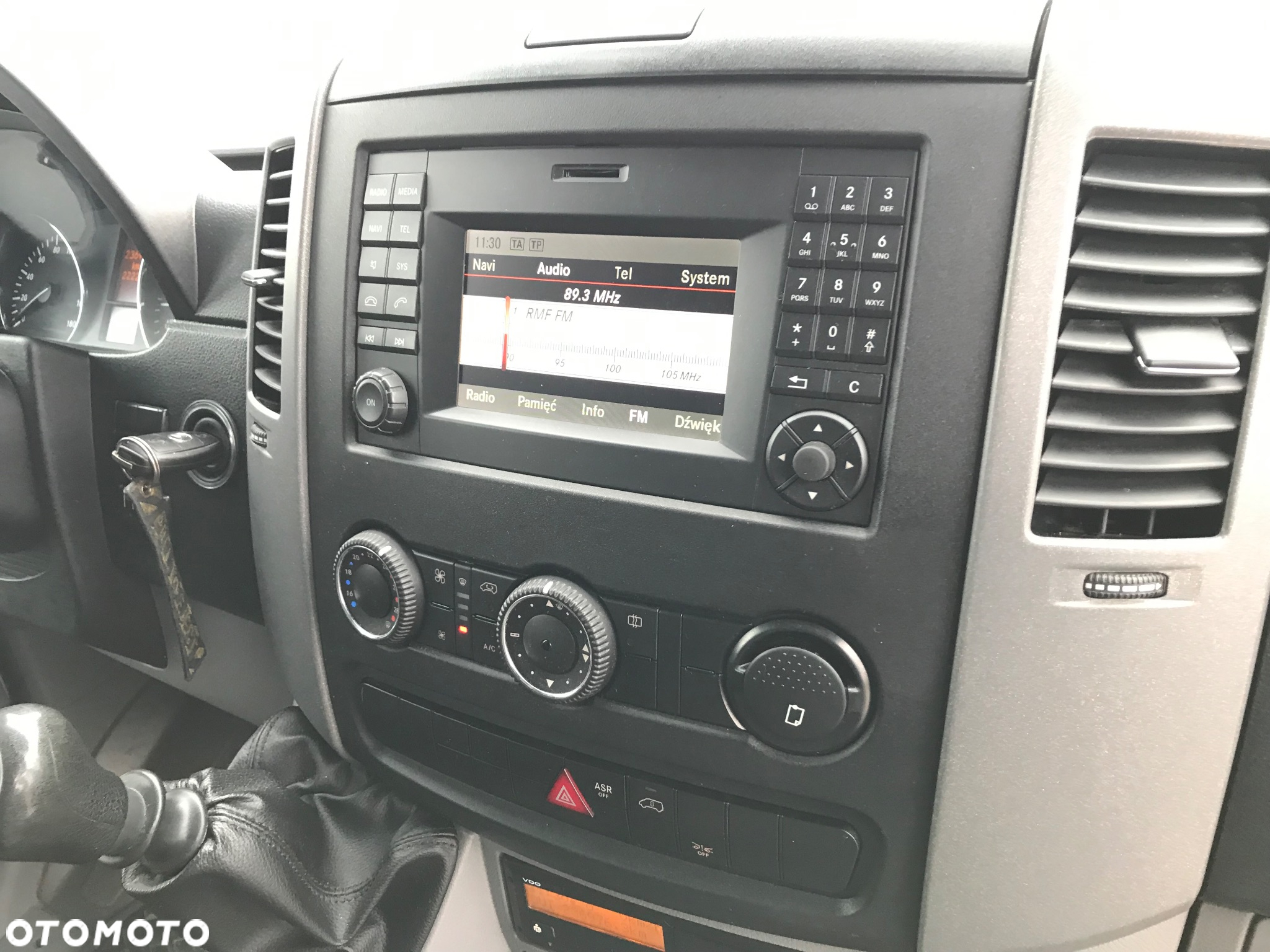 Mercedes-Benz Sprinter 319 - 10