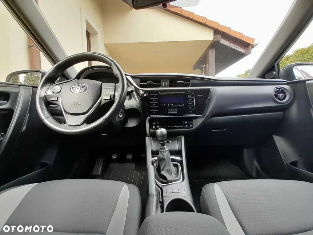 Toyota Auris 1.33 VVT-i Active - 19