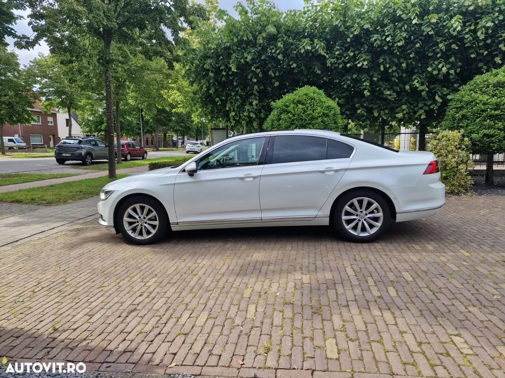 Volkswagen Passat 1.6 TDI R Executive - 3