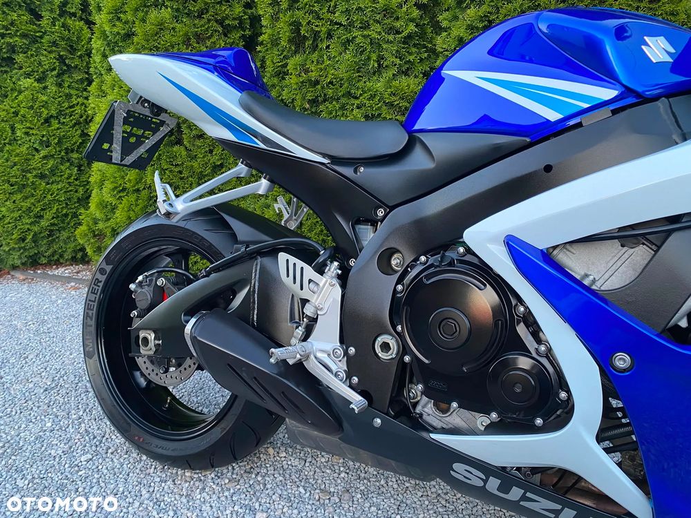 Suzuki GSX-R - 11