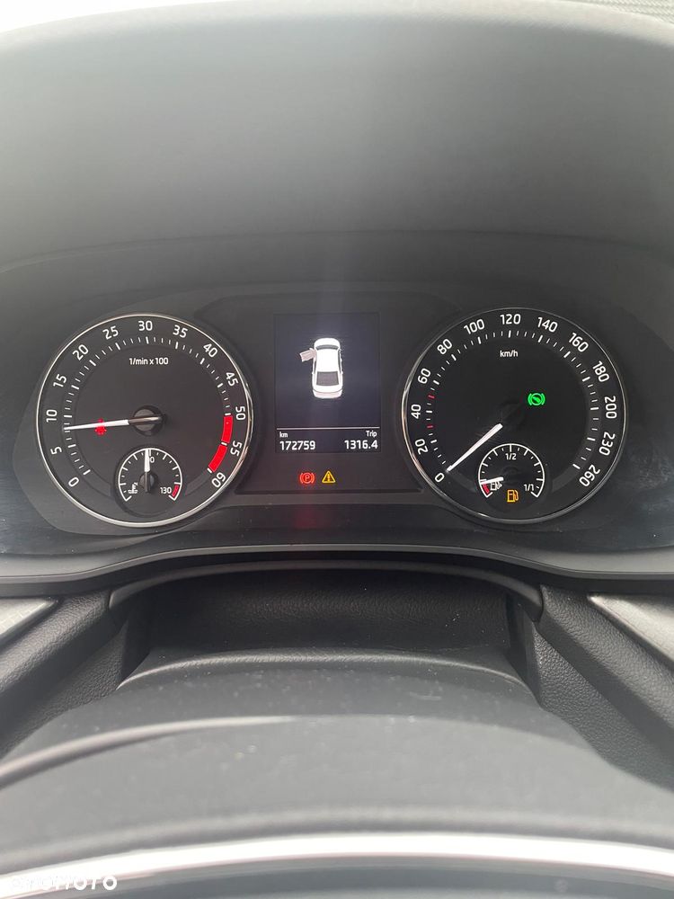 Skoda Octavia 2.0 TDI Ambition DSG - 9