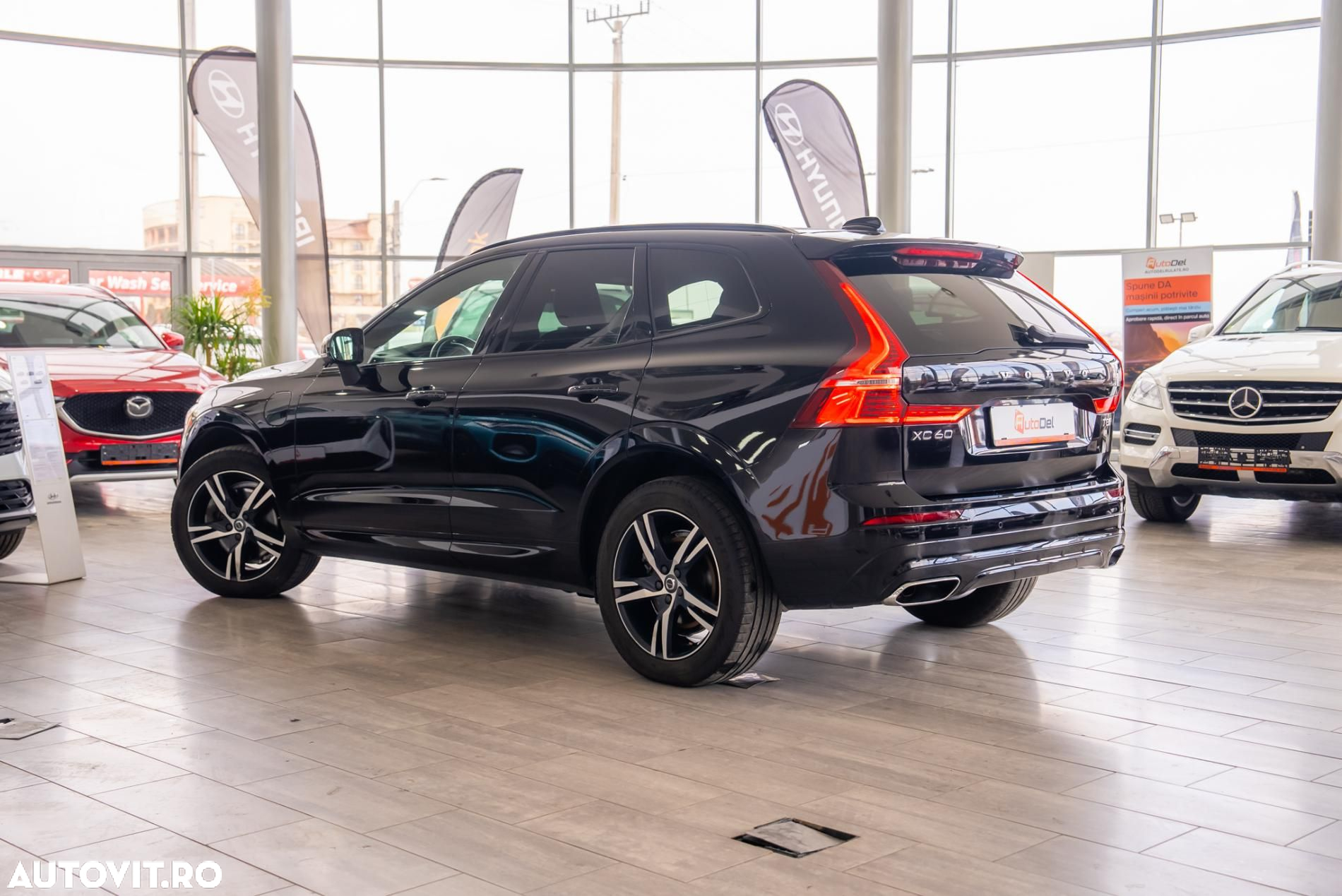Volvo XC 60 T8 Twin Engine AWD Geartronic RDesign - 3
