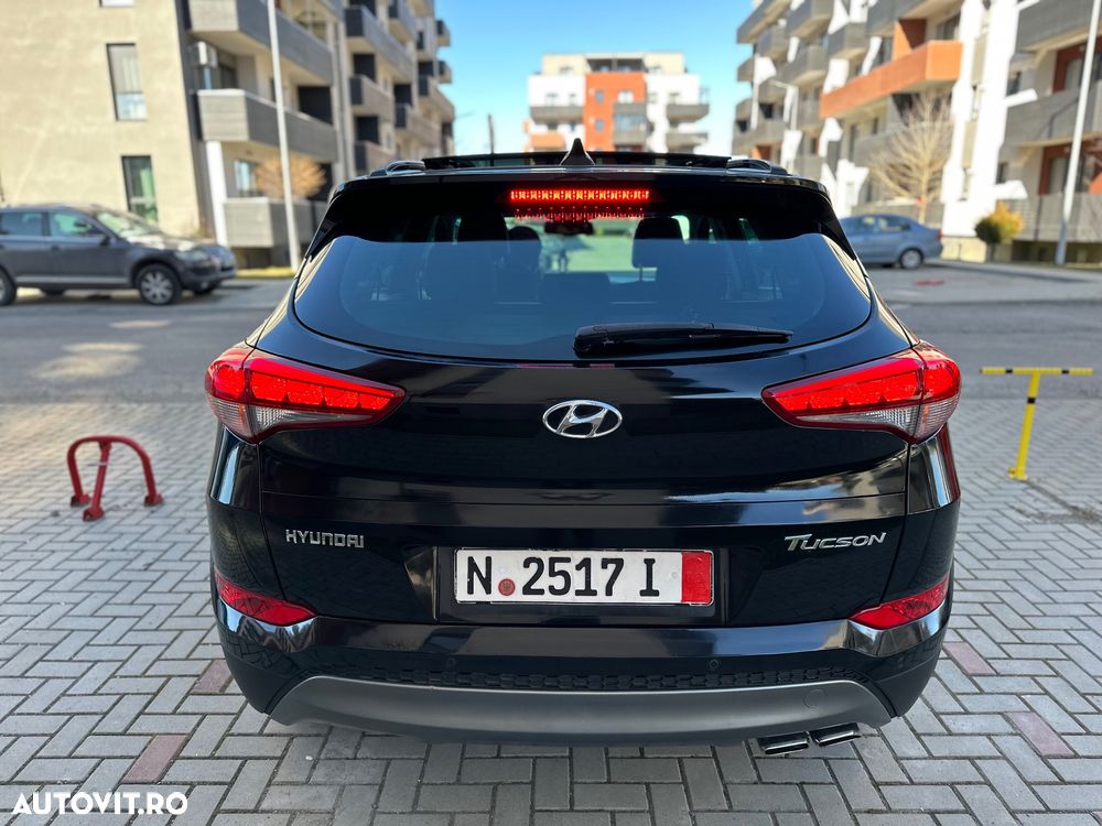 Hyundai Tucson 2.0 CRDI 4WD Automatik Style - 11