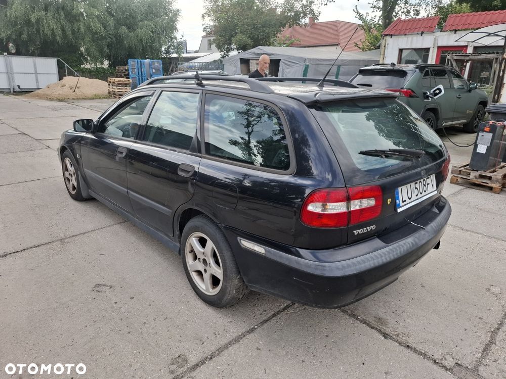Volvo V40 - 2