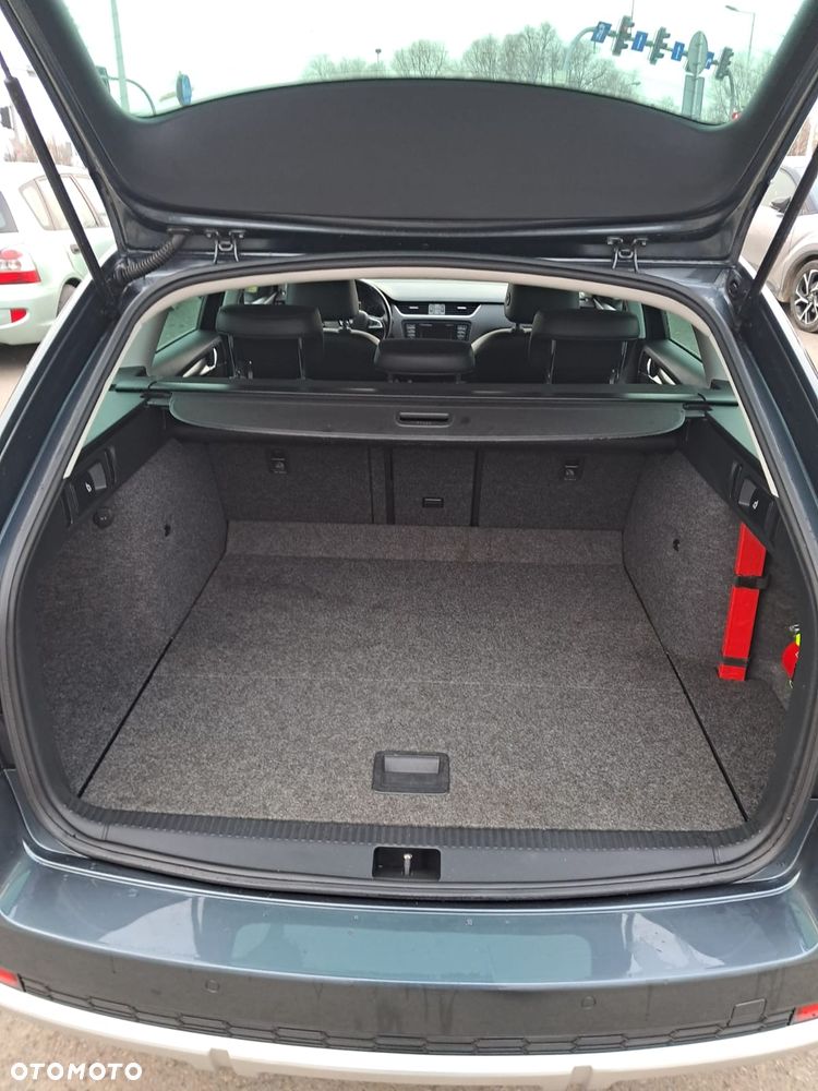 Skoda Octavia 2.0 TDI 4x4 Scout - 12