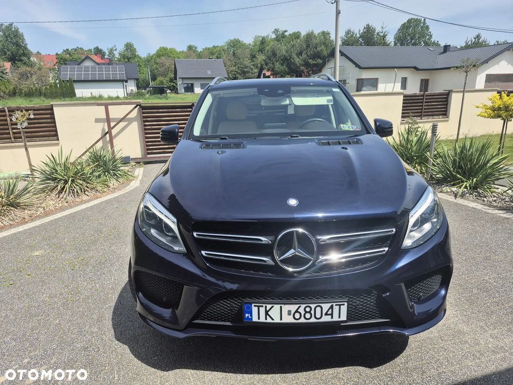 Mercedes-Benz GLE - 12