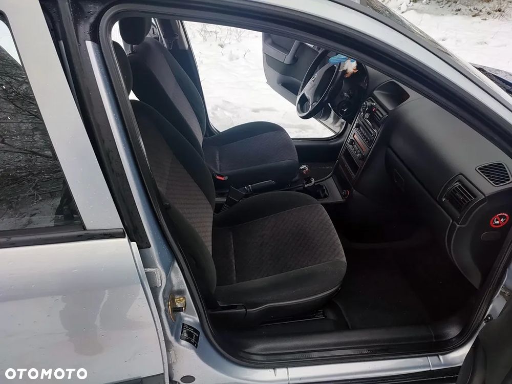 Opel Astra 1.4 GL / Club - 20