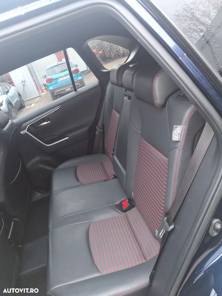 Suzuki Across PLUG-IN HYBRID - 11