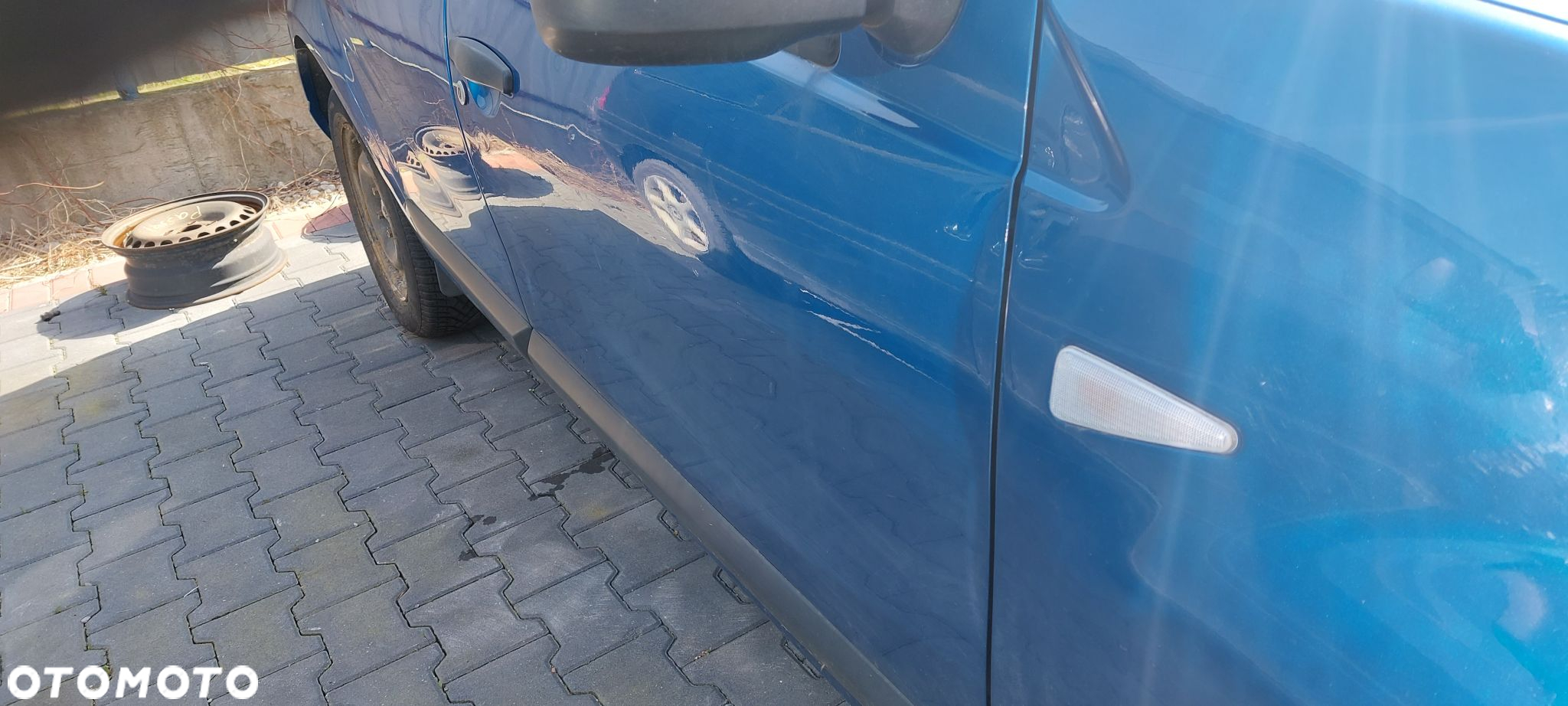 DRZWI KOMPLETNE PRAWY PRZÓD DACIA SANDERO I TERNA 5D - 4