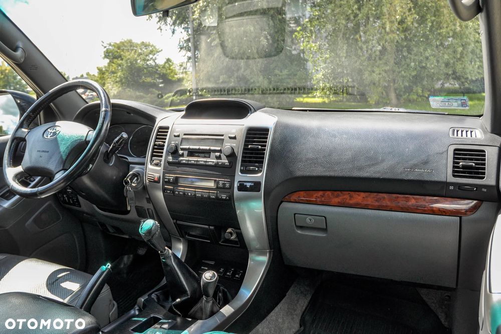 Toyota Land Cruiser - 11