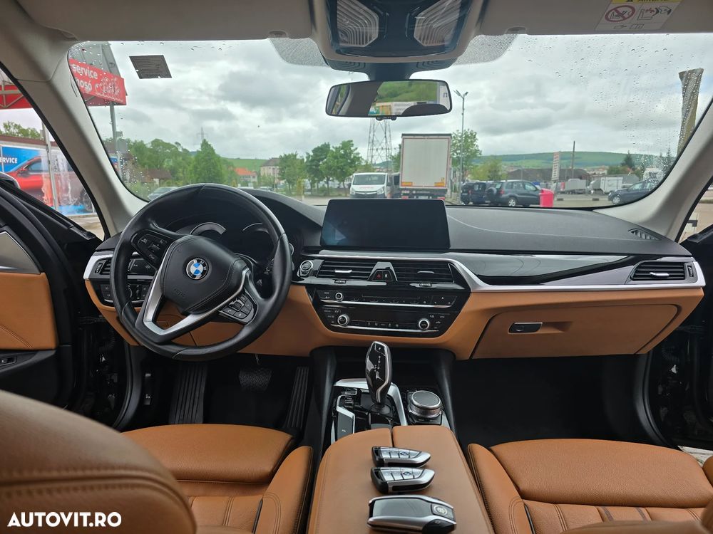 BMW Seria 5 530i Aut. Sport Line - 15