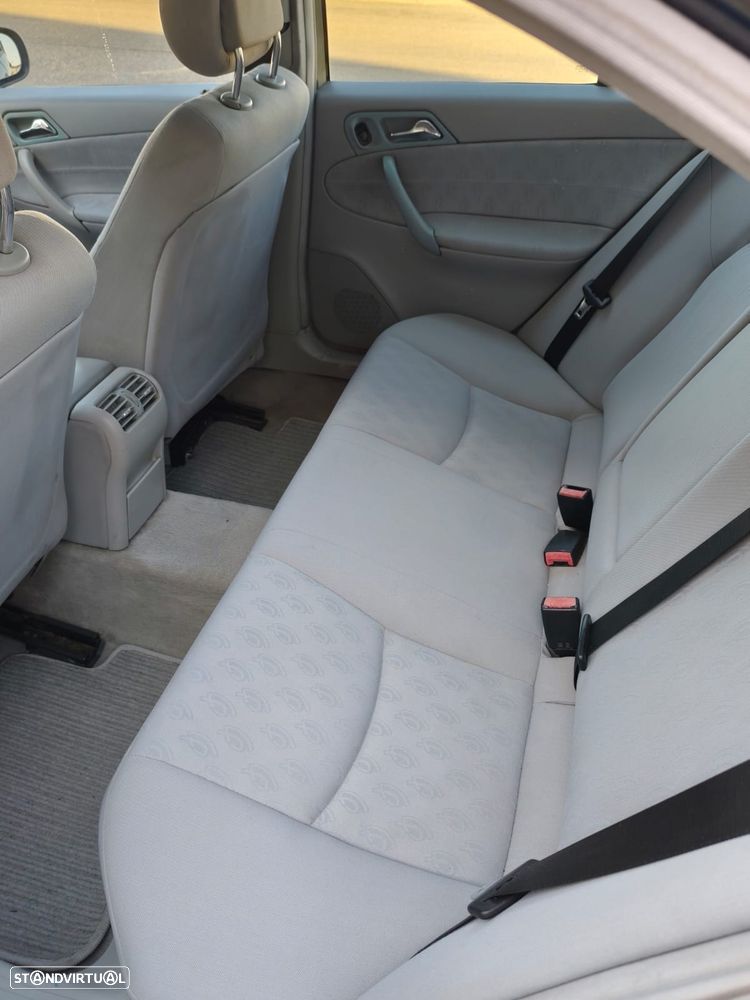 Mercedes-Benz C 220 CDI Elegance DPF - 4