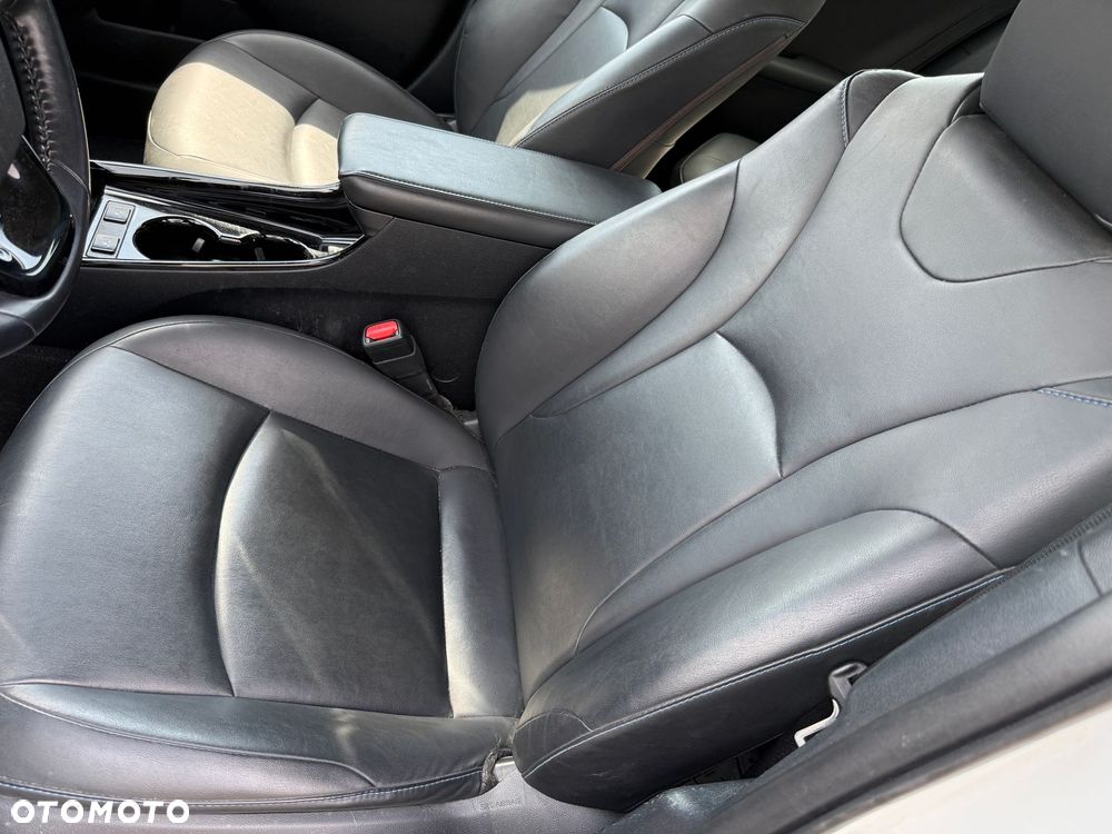 Toyota Prius 1.8 Hybrid Premium - 9