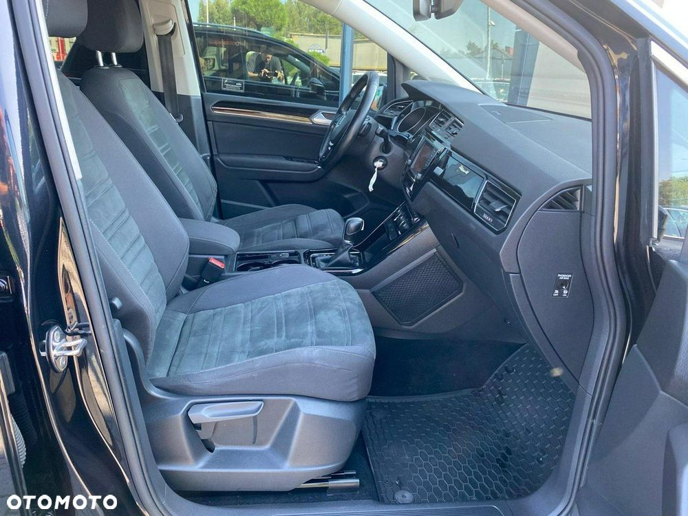 Volkswagen Touran - 15