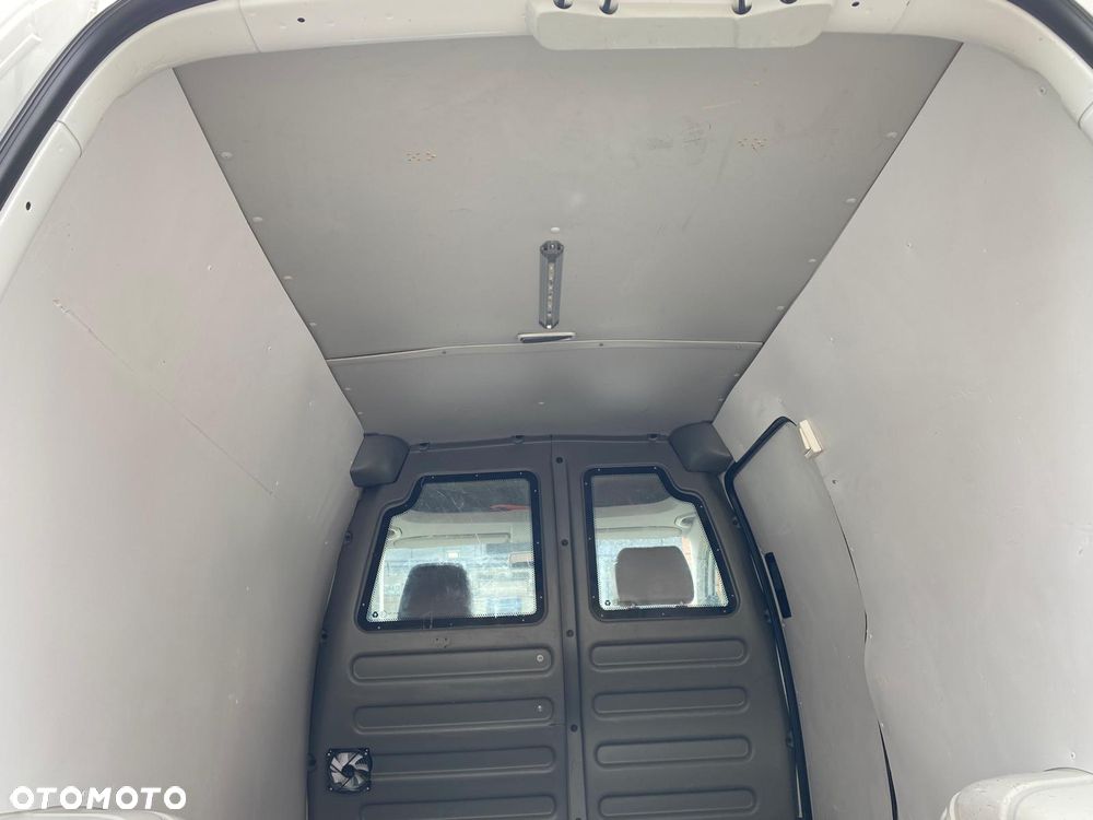 Volkswagen CADDY - 25