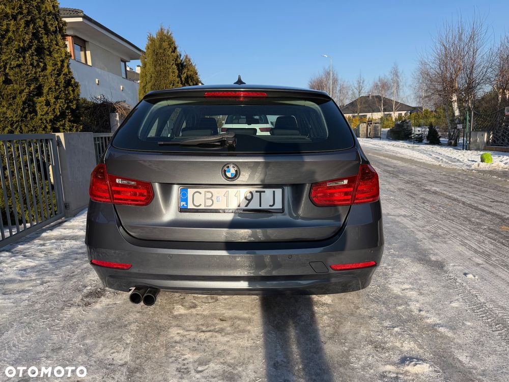 BMW Seria 3 328i xDrive Sport-Aut - 9