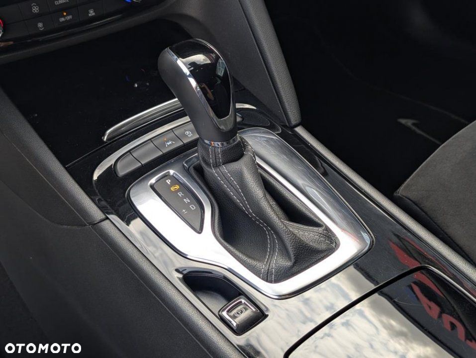 Opel Insignia - 16