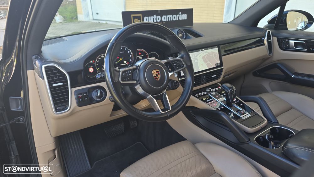 Porsche Cayenne - 16