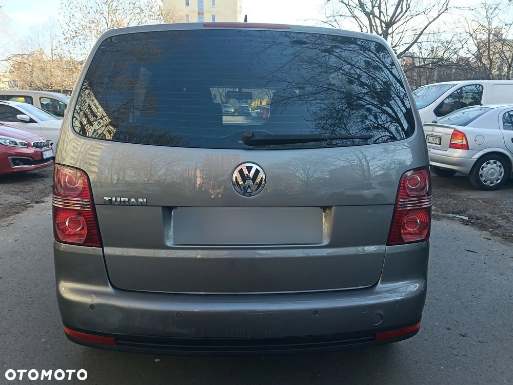 Volkswagen Touran 1.9 TDI Trendline DSG - 3