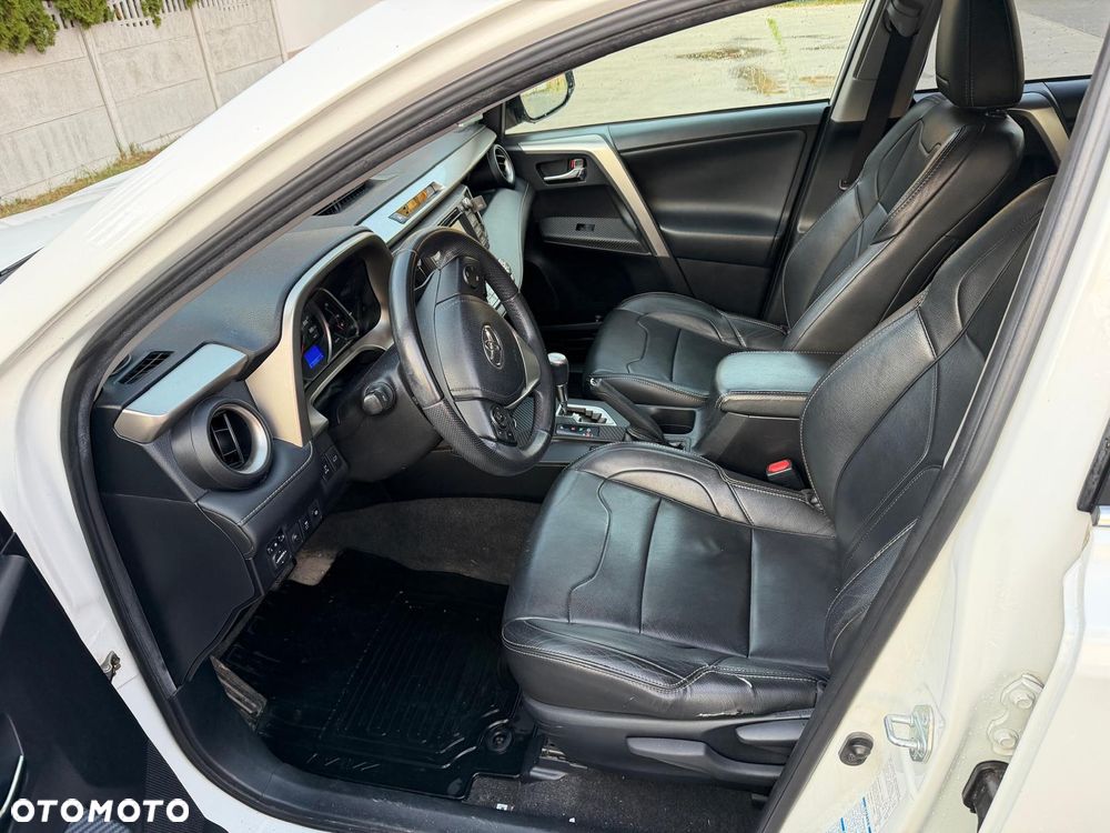 Toyota RAV4 - 12