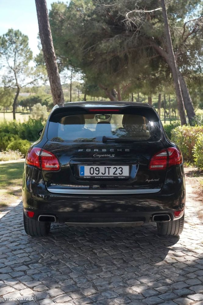 Porsche Cayenne - 9